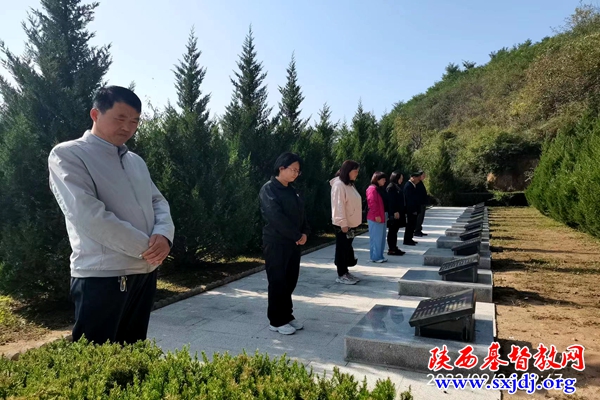 岐山县基督教两会组织开展“缅怀革命先烈  弘扬烈士精神”主题爱国主义教育活动(图2)